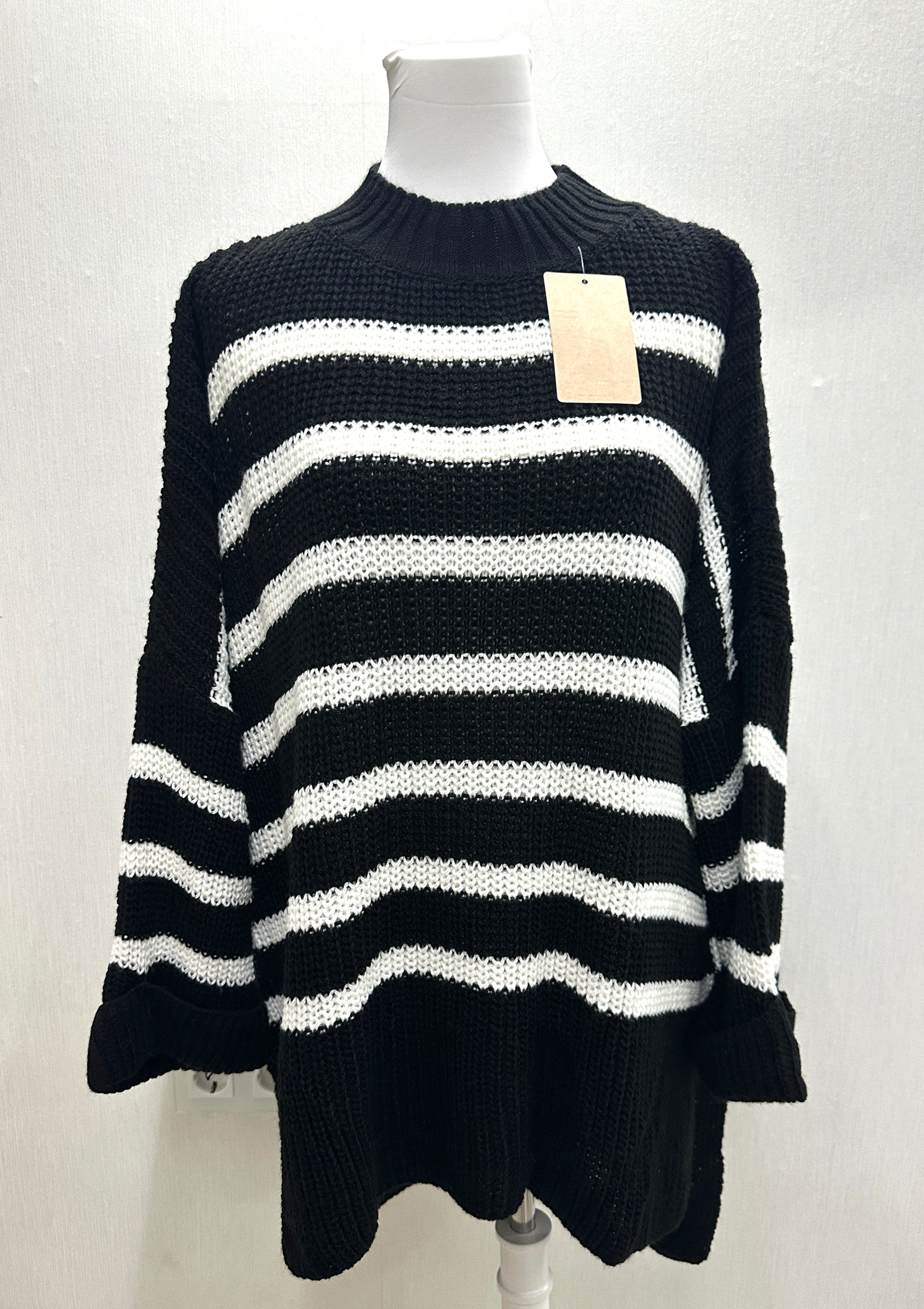 Pulli mit Schlitz schwarz weiß gestreift