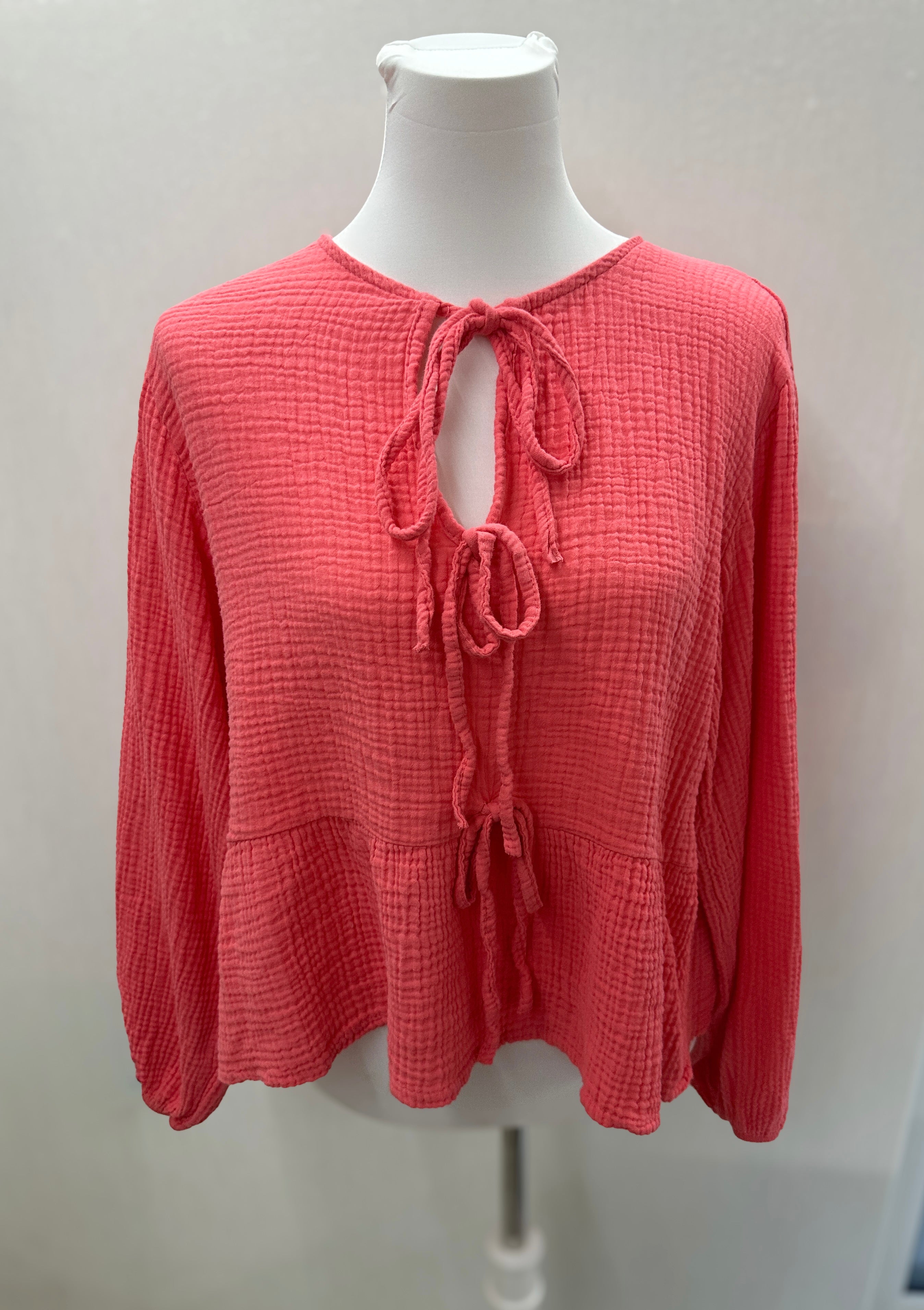 Bluse mit süßen Schleifen